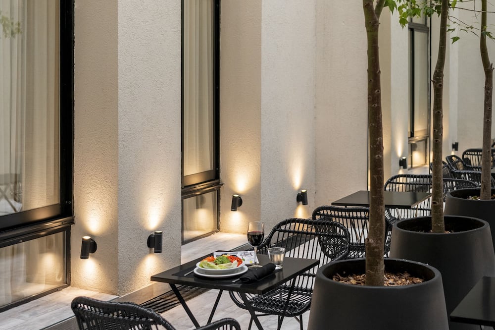 Efe Hotel & Cowork