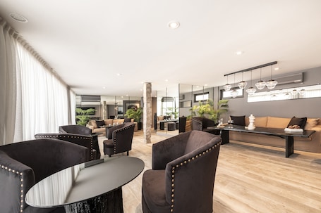 Rooftop terrace. Efe Hotel & Cowork