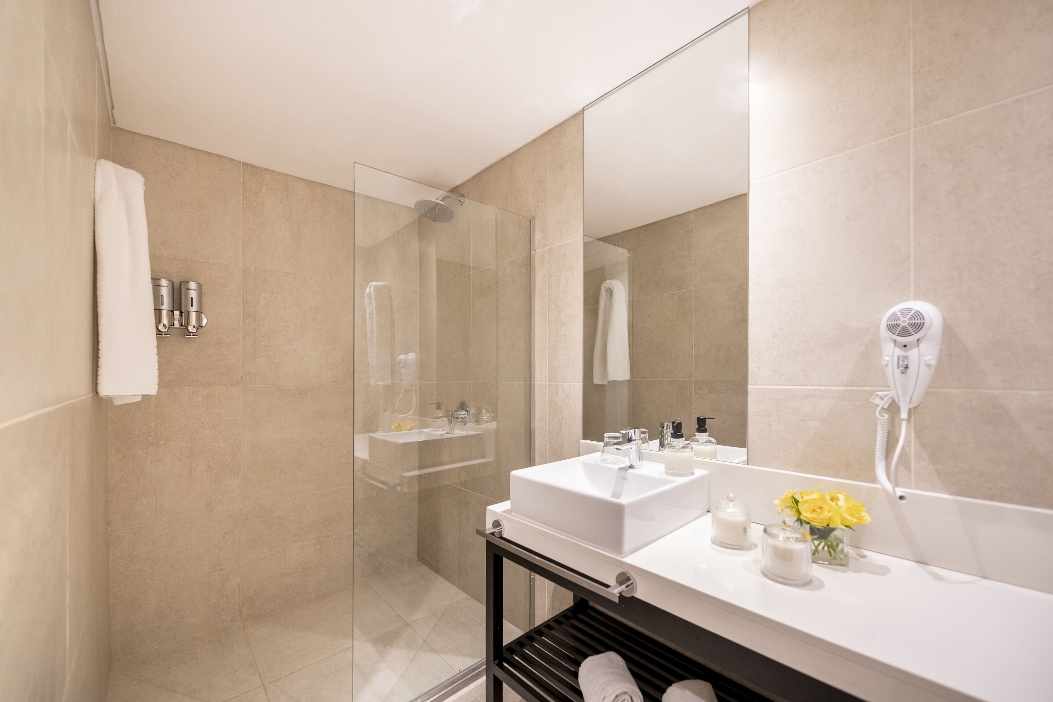 Photo - Efe Hotel & Cowork