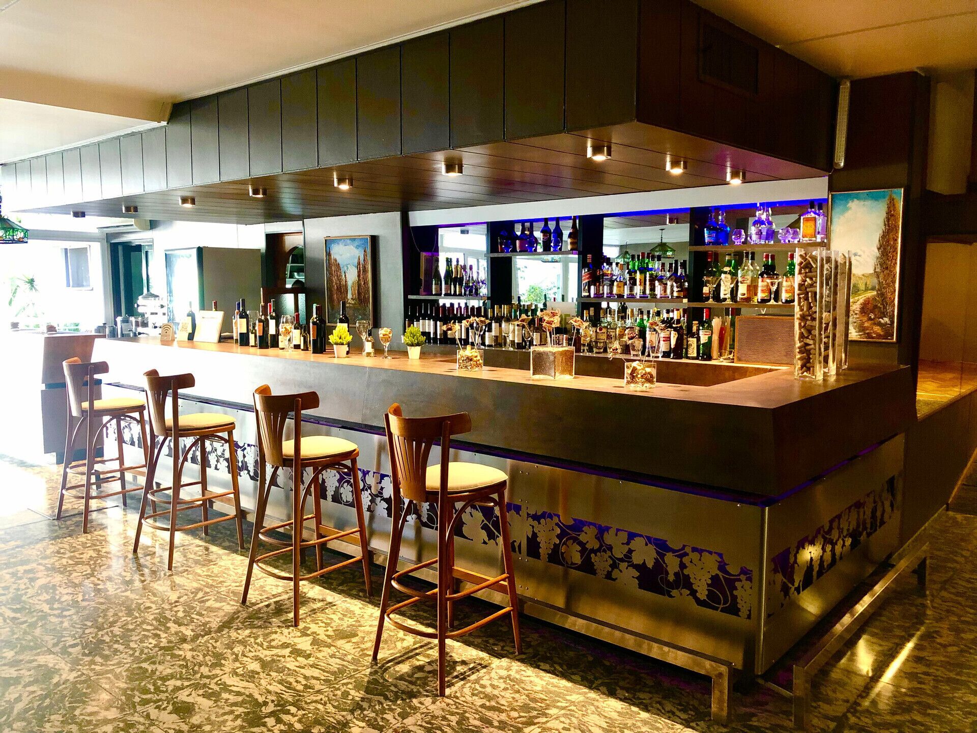 Bar (in der Unterkunft)