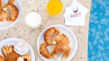 Free daily buffet breakfast