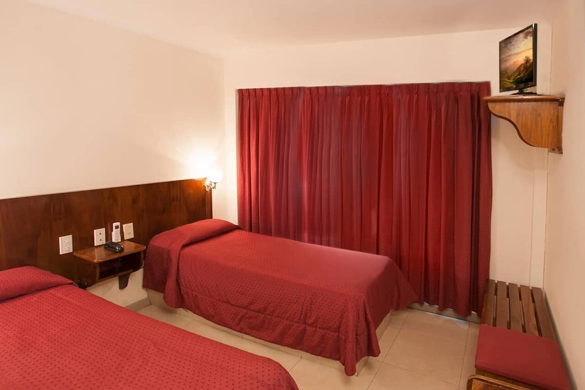 Hochwertige Bettwaren, Daunenbettdecken, Pillowtop-Betten, Minibar
