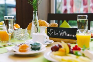 Daily buffet breakfast for a fee