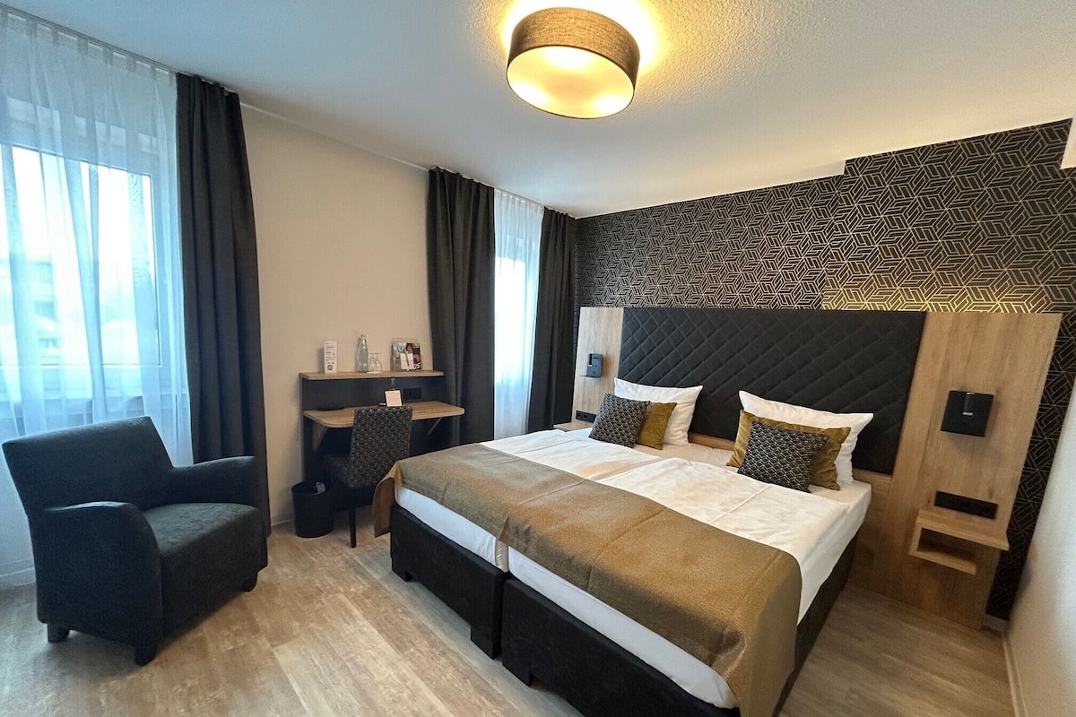 Comfort double room, 20-25 sqm, nonsmoking | Hypo-allergenic bedding, individually furnished, desk, blackout curtains