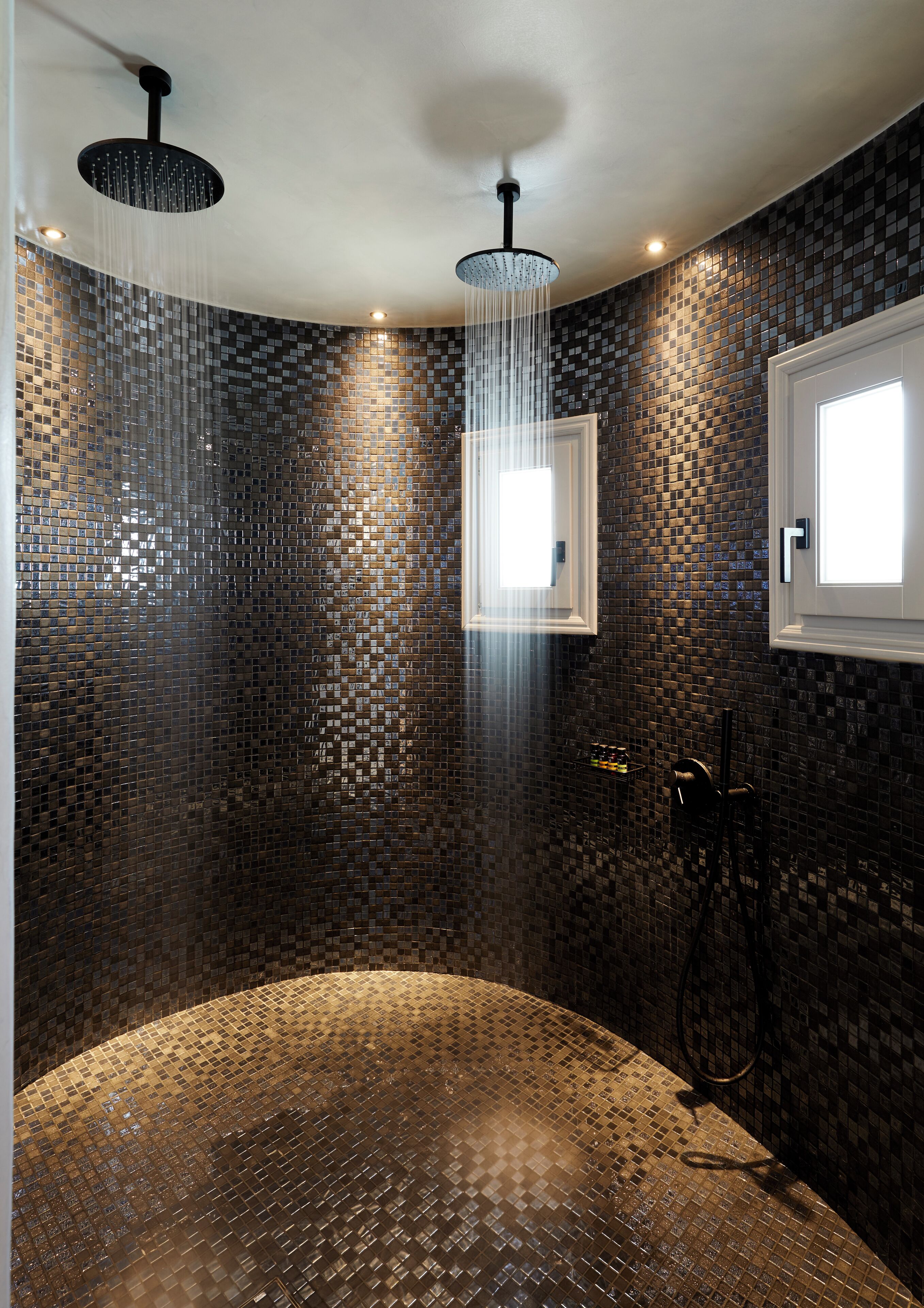 capanna suite | bathroom shower