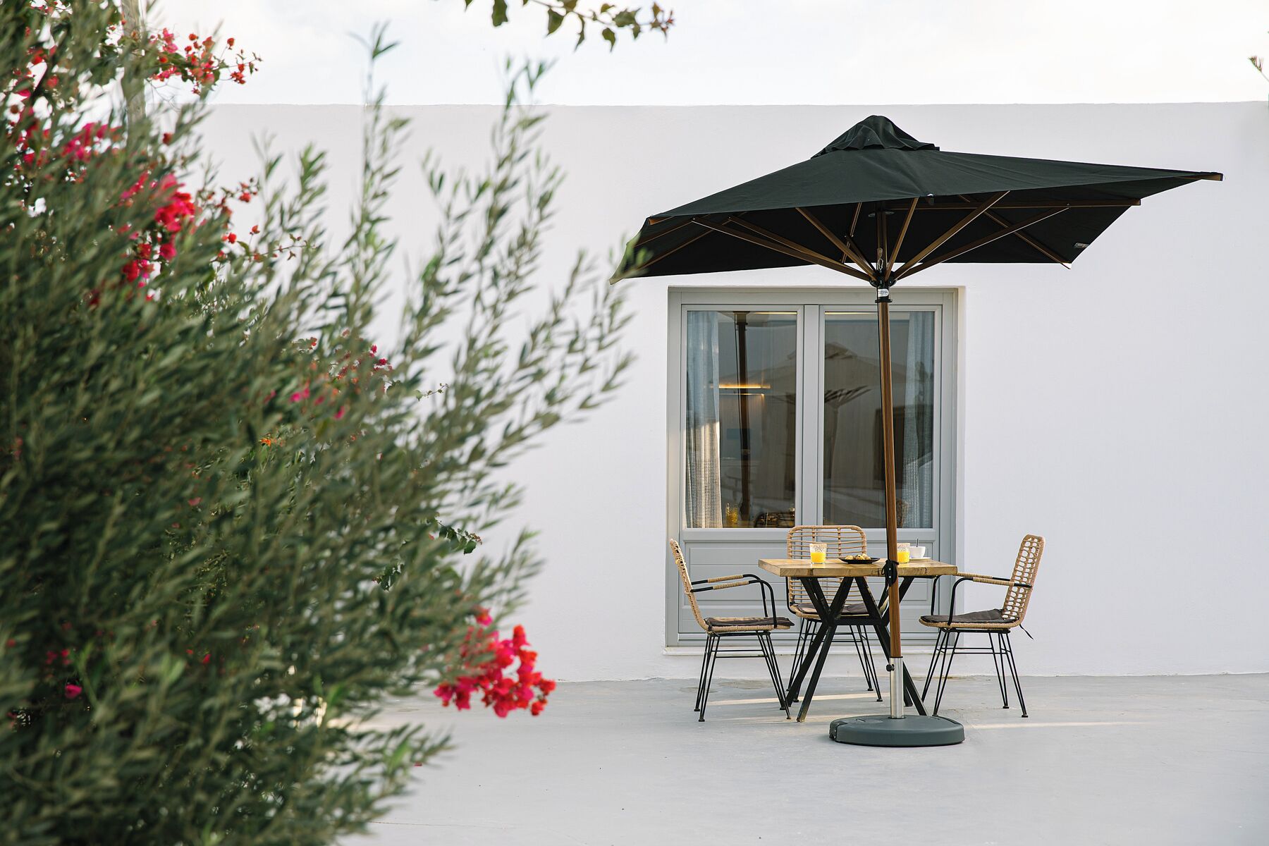 apanema white suite open plan | terrace/patio