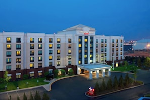 Exterior - SpringHill Suites by Marriott Newark Liberty International (Newark)