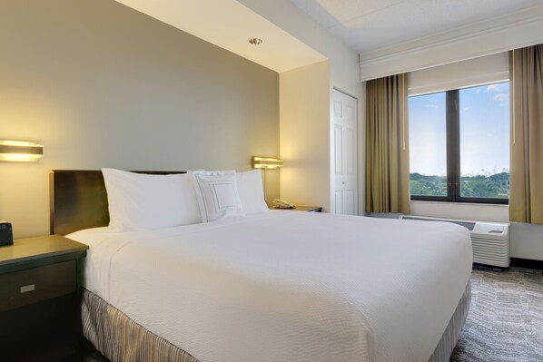 Literie hypoallergénique, fer et planche à repasser, Wi-Fi gratuit