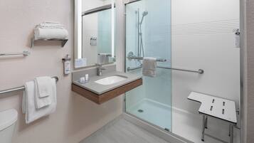 Ensemble douche/baignoire, articles de toilette gratuits, sèche-cheveux