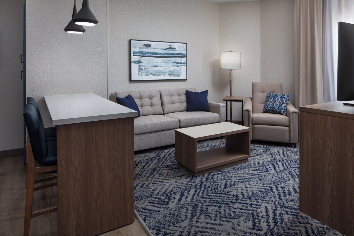 Suite, 1 Bedroom | Desk, blackout drapes, iron/ironing board, WiFi (free)