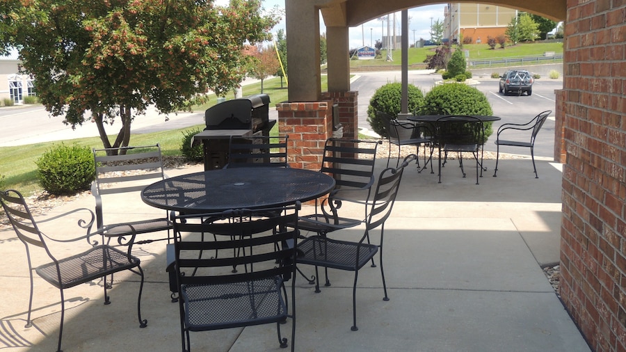 Candlewood Suites St Robert by IHG