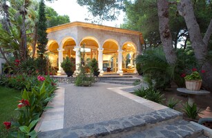 Entrada al alojamiento