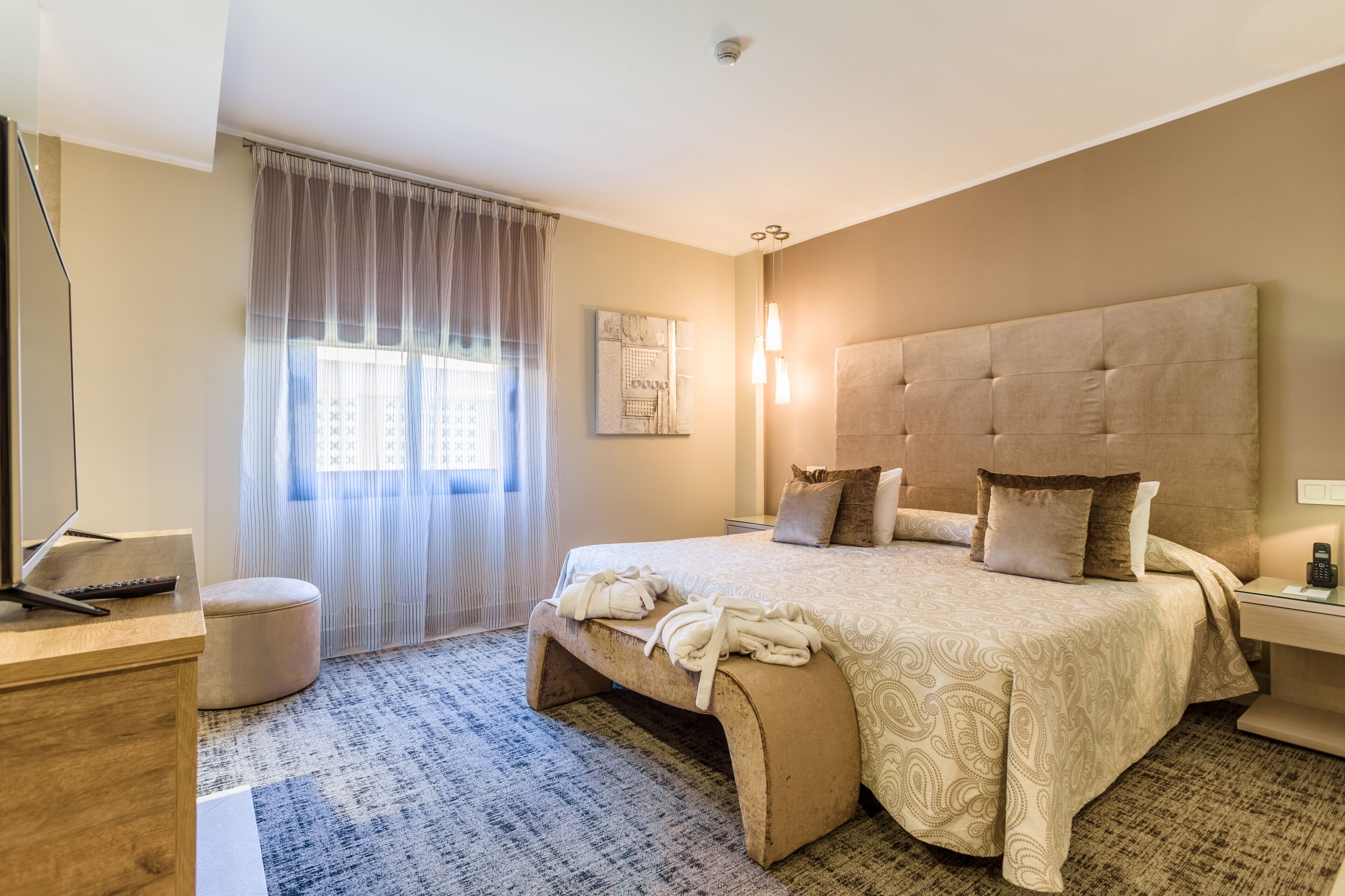 1 bedroom, premium bedding, down duvets, in-room safe