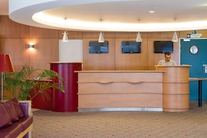 Quầy tiếp tân