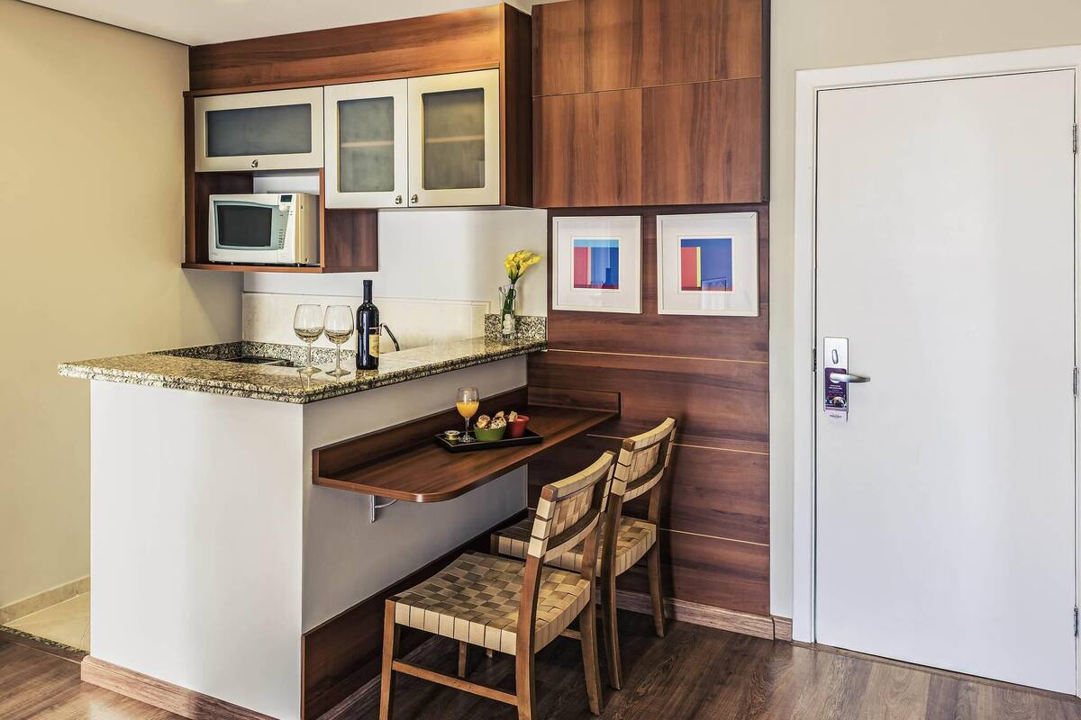 Ropa de cama hipoalergénica y minibar