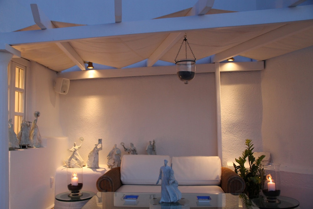 The Tsitouras Collection by null