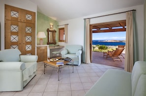 Living area | TV