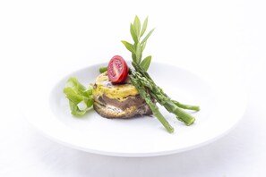 2 restaurants; breakfast and dinner served - Hotel Relax Torreruja Thalasso & SPA (Isola Rossa)