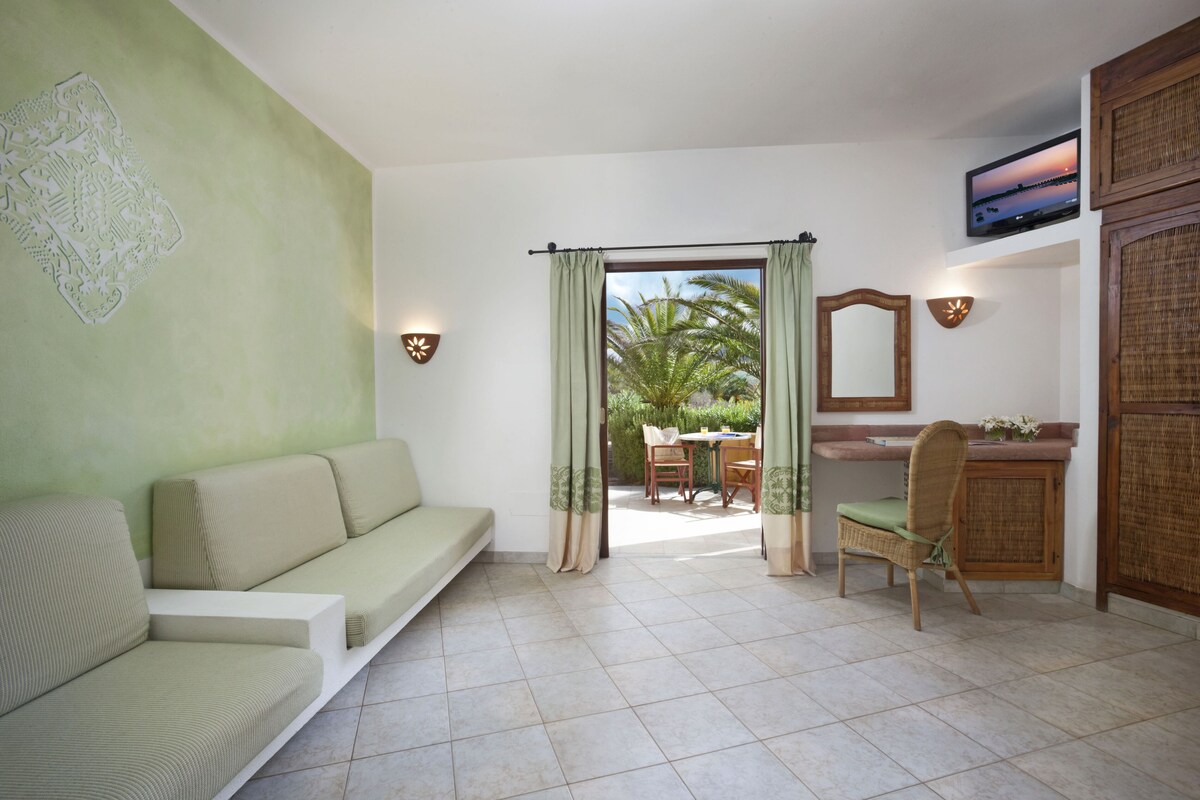 Living area | TV