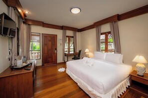 Deluxe Beachpool or Beachfront Cottage | Premium bedding, rollaway beds - Long Bay Resort (Ko Pha-ngan)