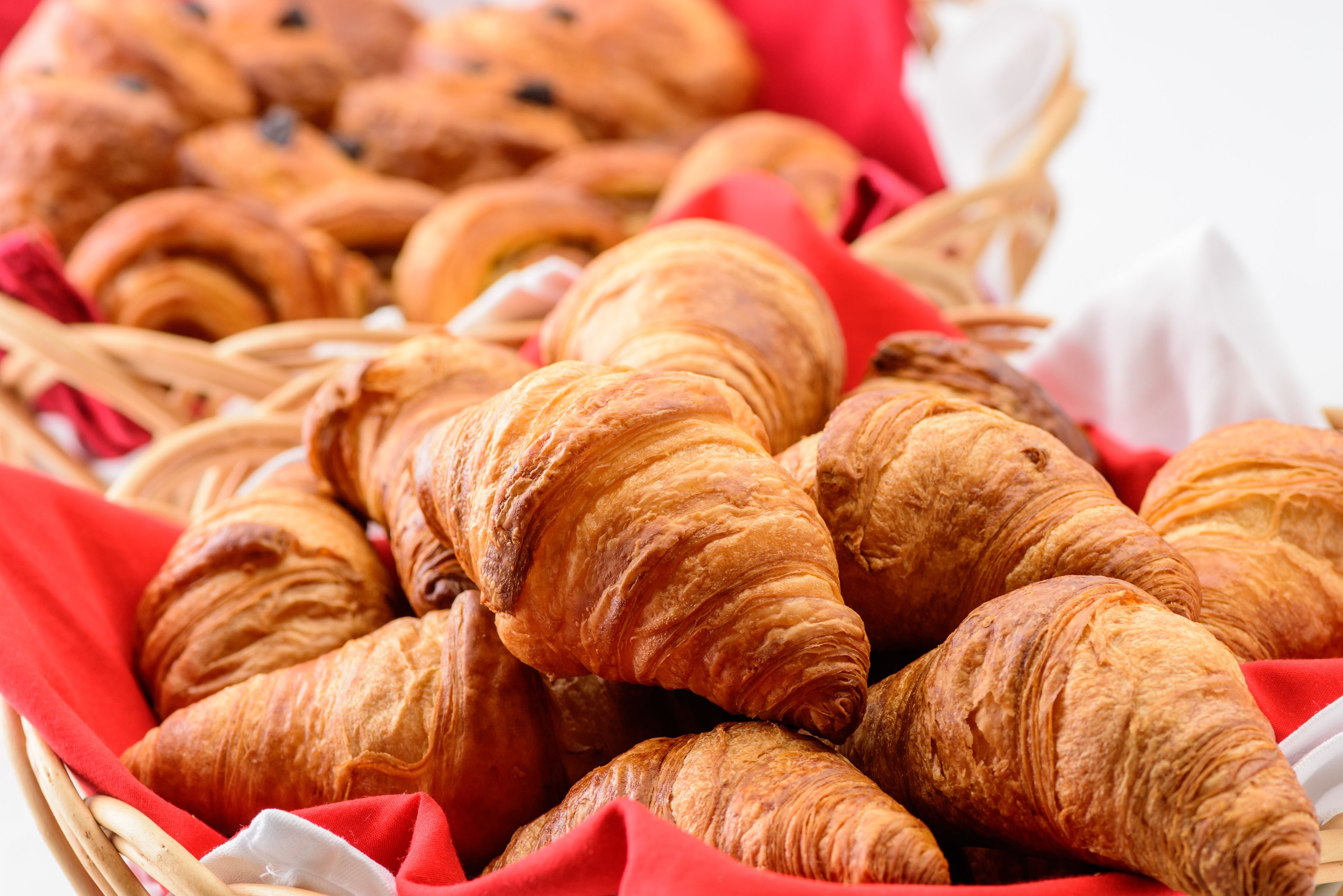 breakfast, dinner and brunch served