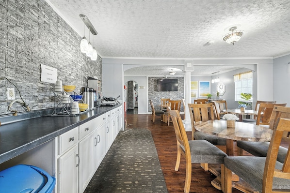 Free daily on-the-go breakfast