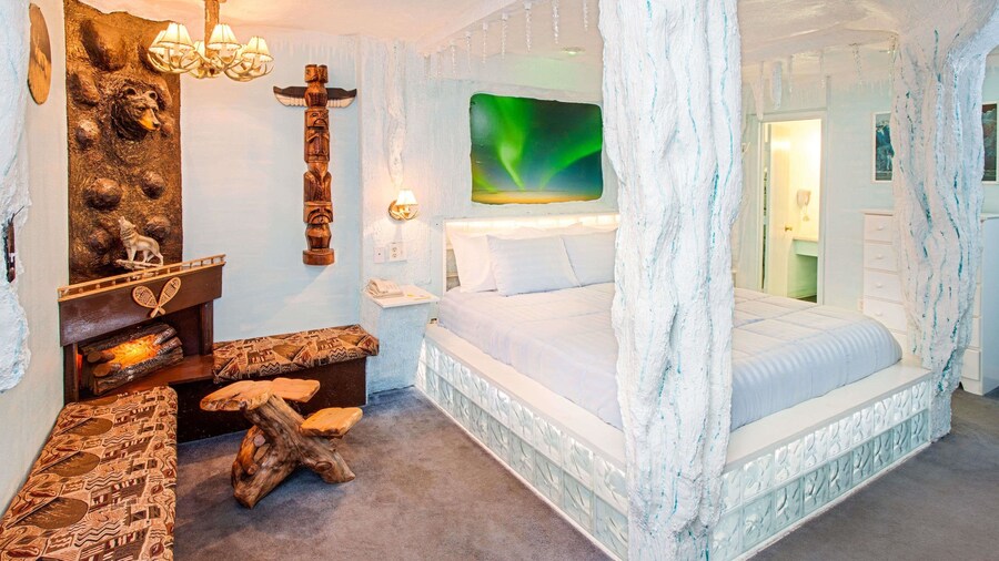 Days Inn & Suites by Wyndham Terre Haute