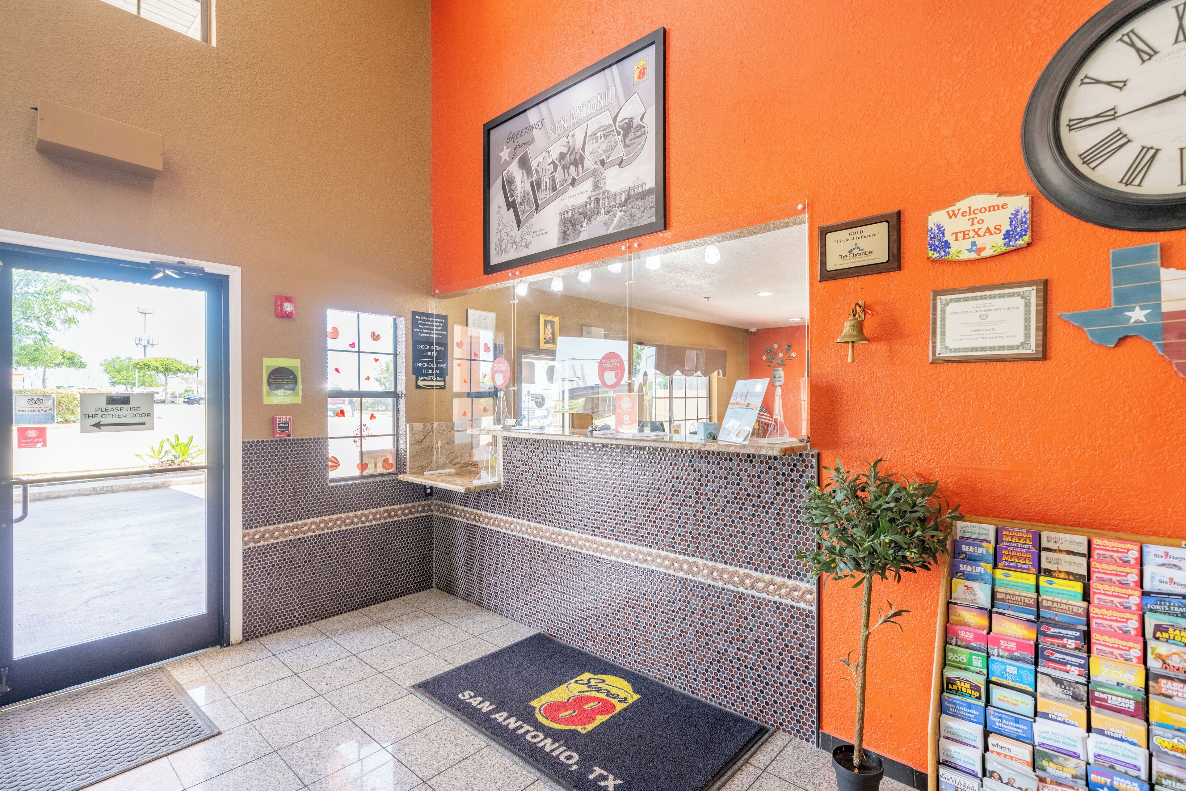 Foto - Super 8 by Wyndham San Antonio/Riverwalk Area