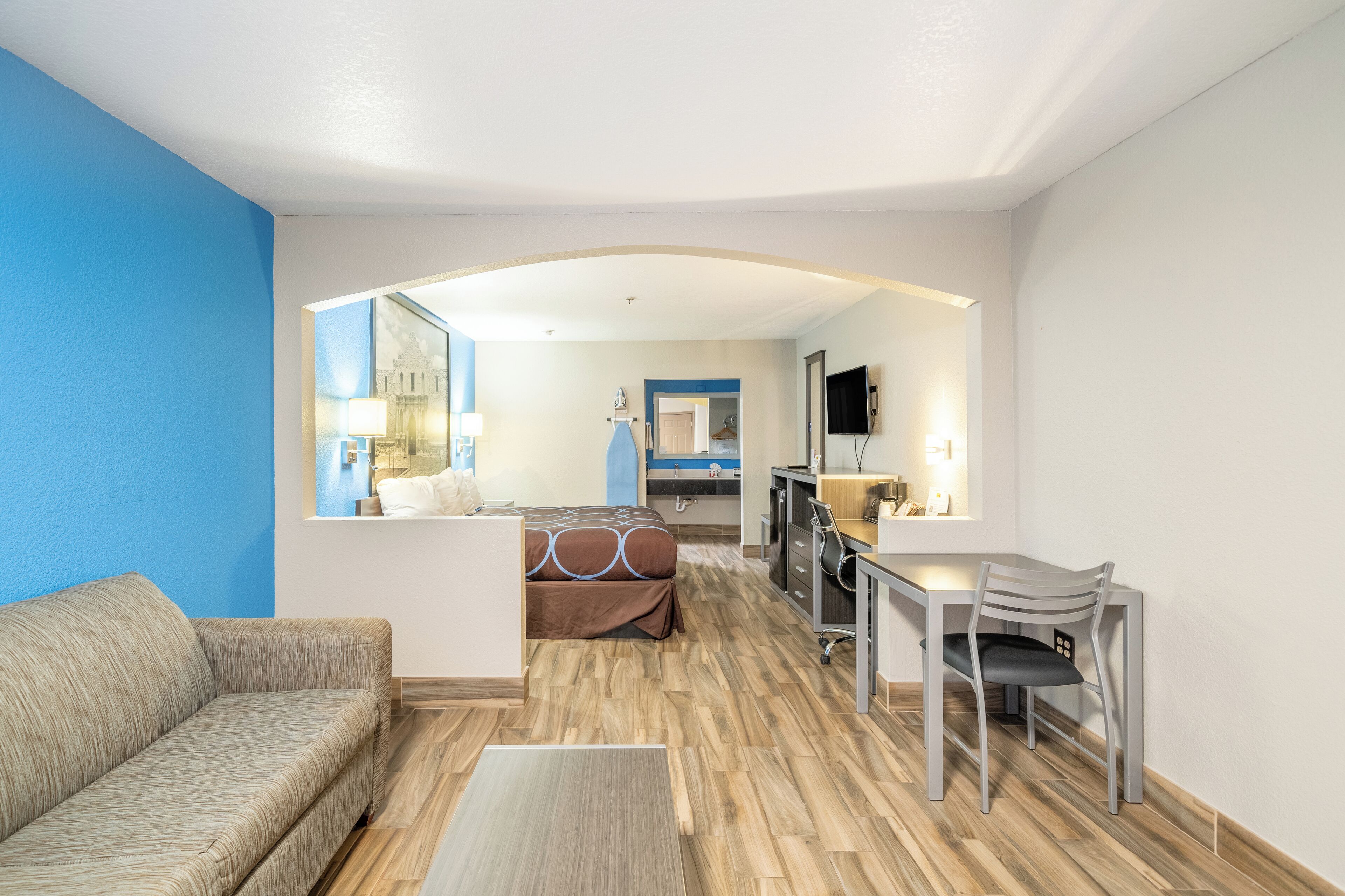 Studio Suite, 1 giường cỡ king, không hút thuốc | Bộ đồ giường kháng dị ứng, bàn, bàn ủi/dụng cụ ủi quần áo 