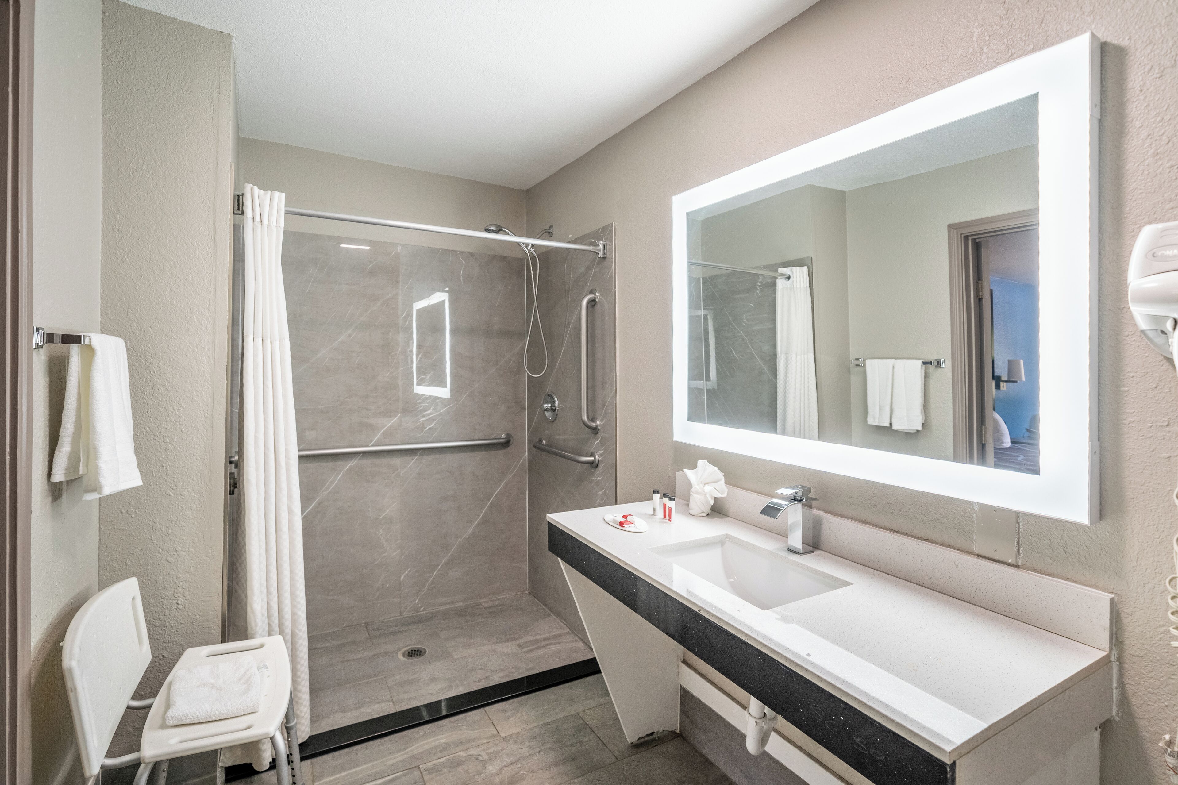 Foto - Super 8 by Wyndham San Antonio/Riverwalk Area