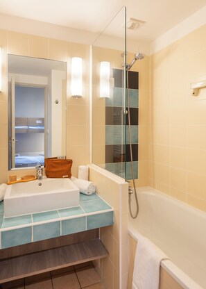 Studio 4 personnes - 1 coin nuit - Terrasse ou balcon - Rénové | Bathroom