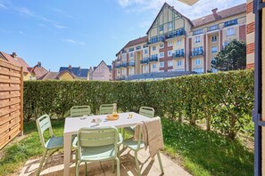 Maison 6 personnes-1 chambre + 1 coin nuit-Duplex-Cheminée-Terrasse-Rénové | Terrace/patio