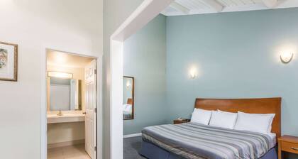 Travelodge by Wyndham Fairfield/Napa Valley