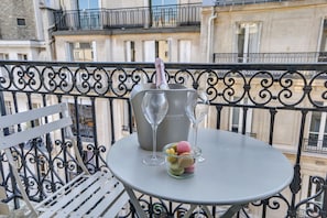 Superior Double or Twin Room | Balcony view - Hotel Duret (Paris)