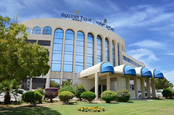 Exterior - Golden Tulip Seeb (Muscat)