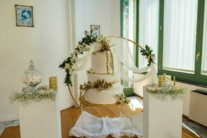 3 Restaurants, Frühstück, Mittagessen, Abendessen, lokale Küche