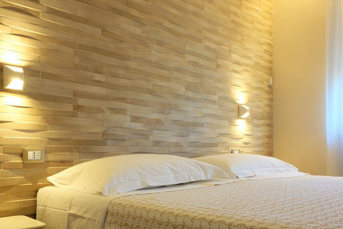 comfort triple room, 1 bedroom, accessible | 1 bedroom, in-room safe, desk, free wifi