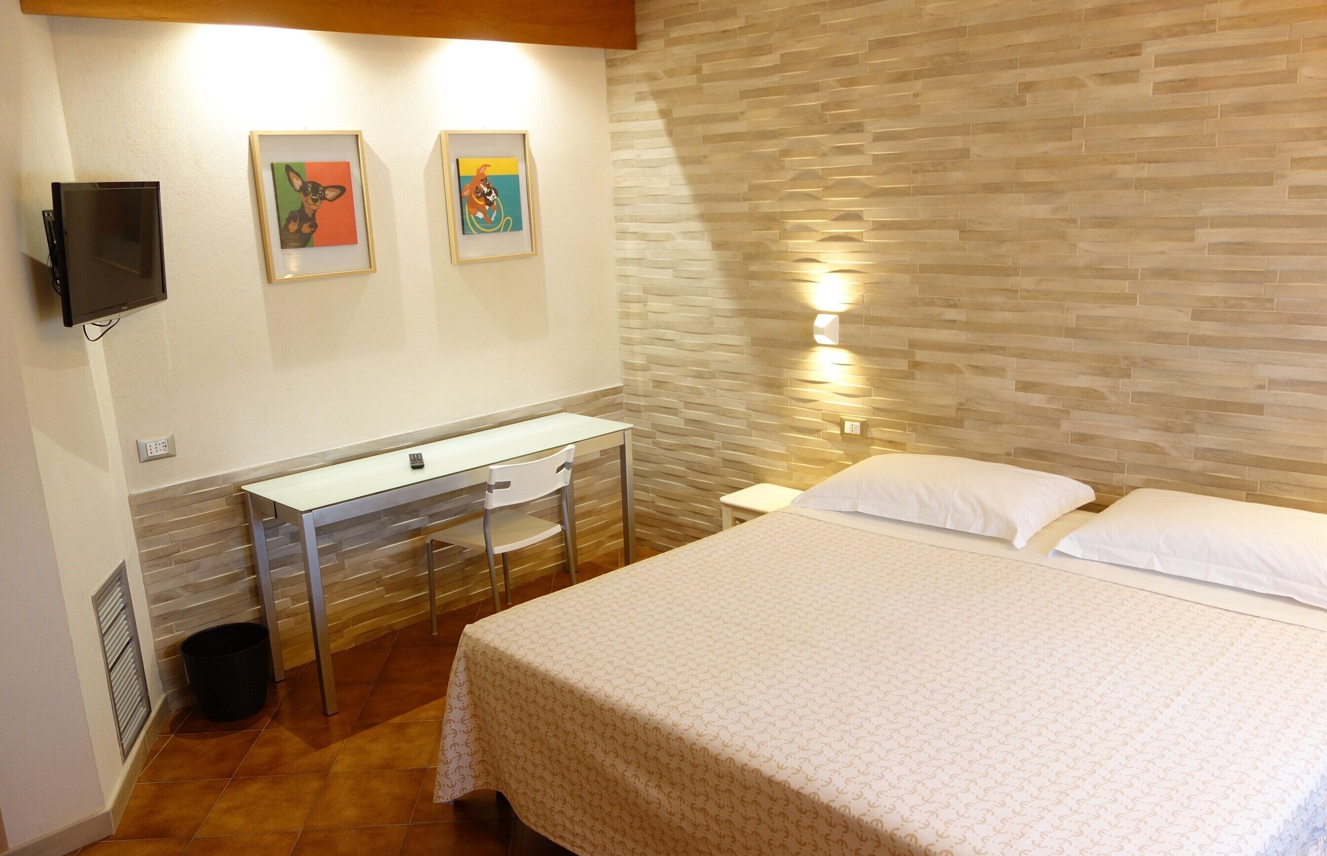 comfort triple room, 1 bedroom, accessible | 1 bedroom, in-room safe, desk, free wifi