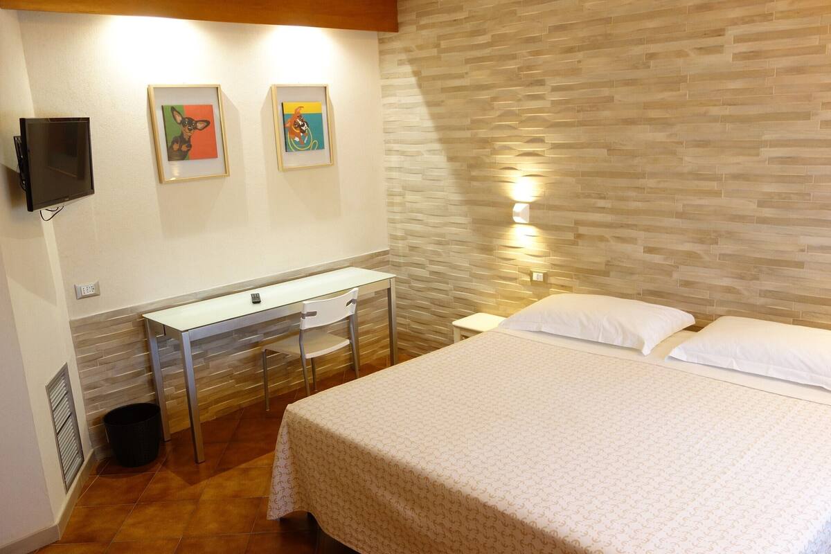 comfort triple room, 1 bedroom, accessible | 1 bedroom, in-room safe, desk, free wifi