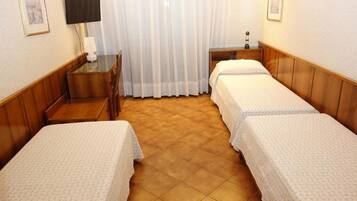 Caja de seguridad en la habitación, escritorio y wifi gratis