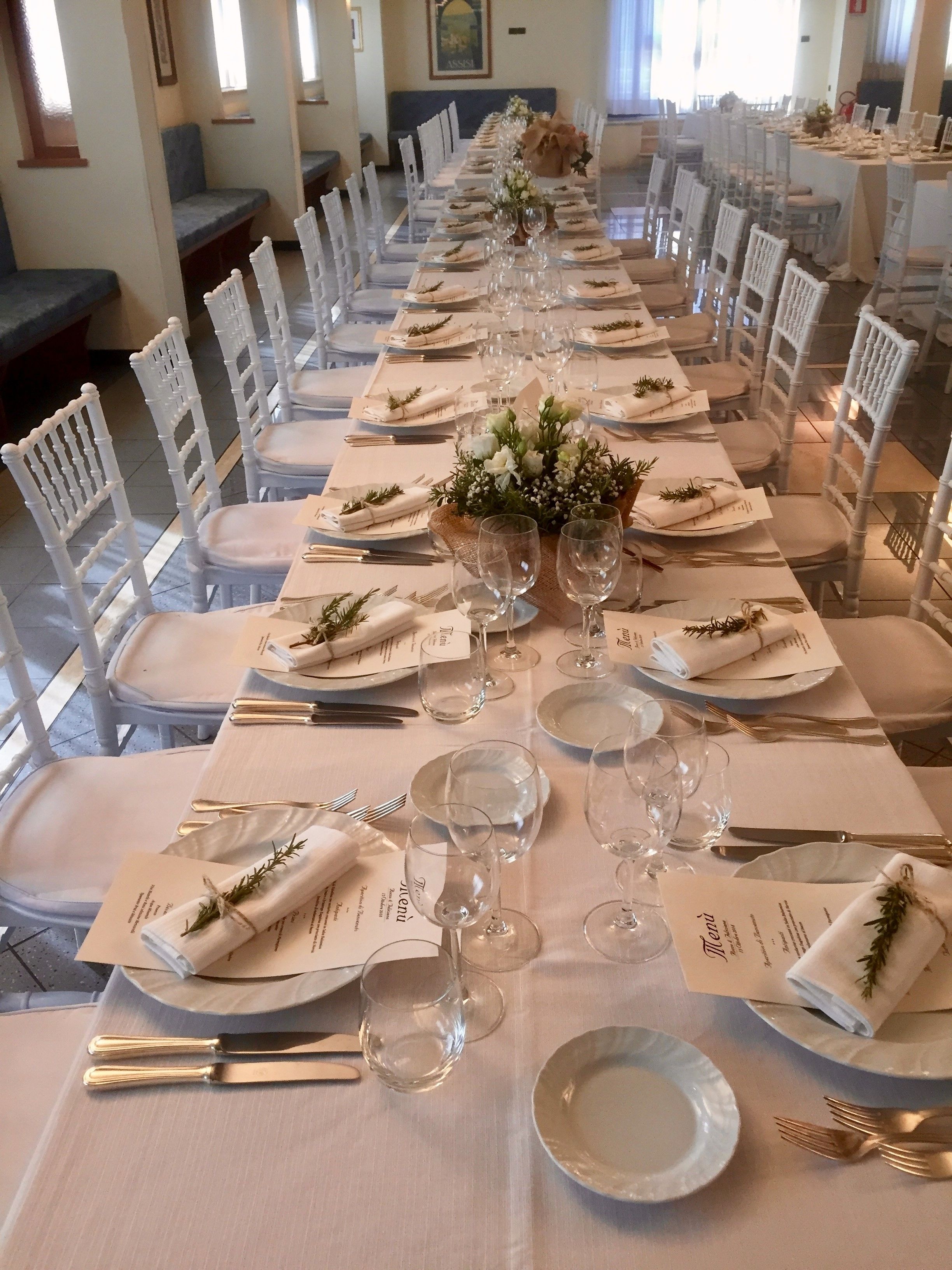 lunch, dinner, brunch served; al fresco dining