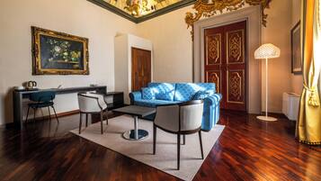 Suite (Rinascimentale) | Brankas, meja kerja, dan Wi-Fi gratis