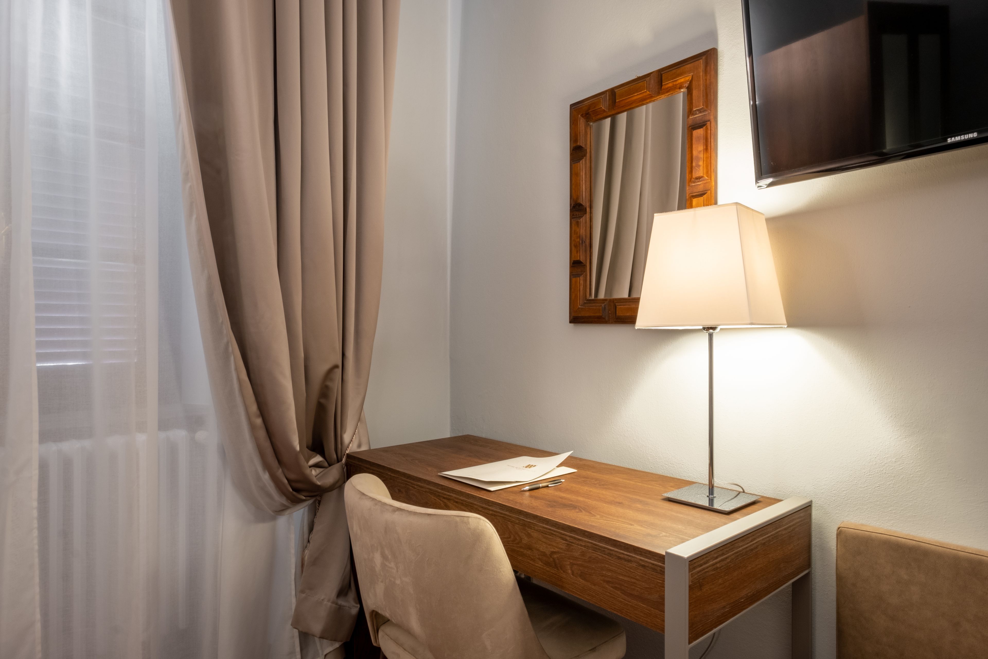 superior room | in-room safe, desk, free wifi