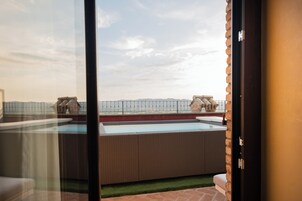 Suite estudio junior | Caja fuerte, escritorio, wifi gratis