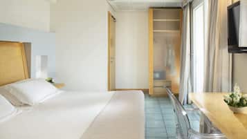 Minibar, in-room safe, desk, soundproofing