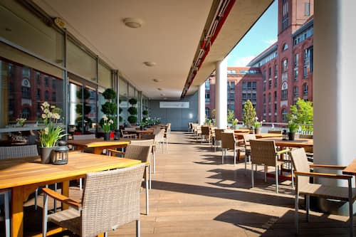 2 restaurants, breakfast, lunch, dinner served; Regional cuisine