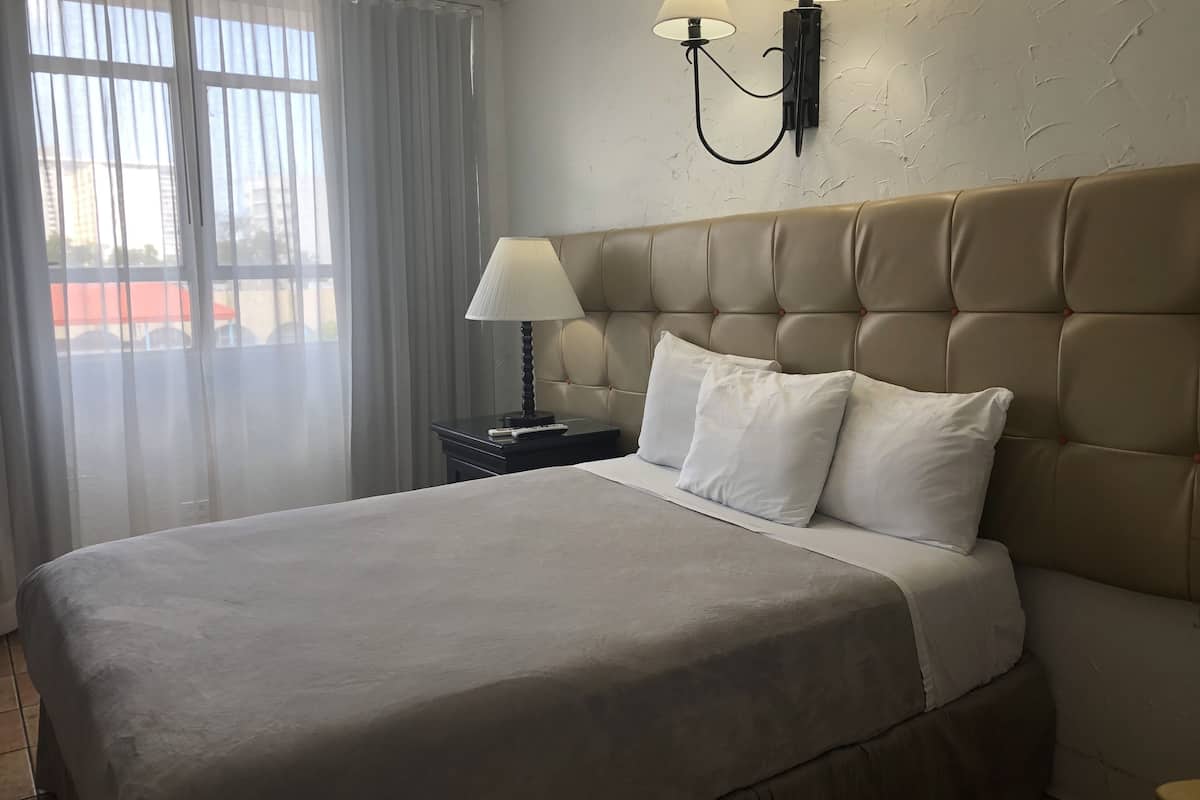 1 bedroom, blackout curtains, free wifi, bed sheets