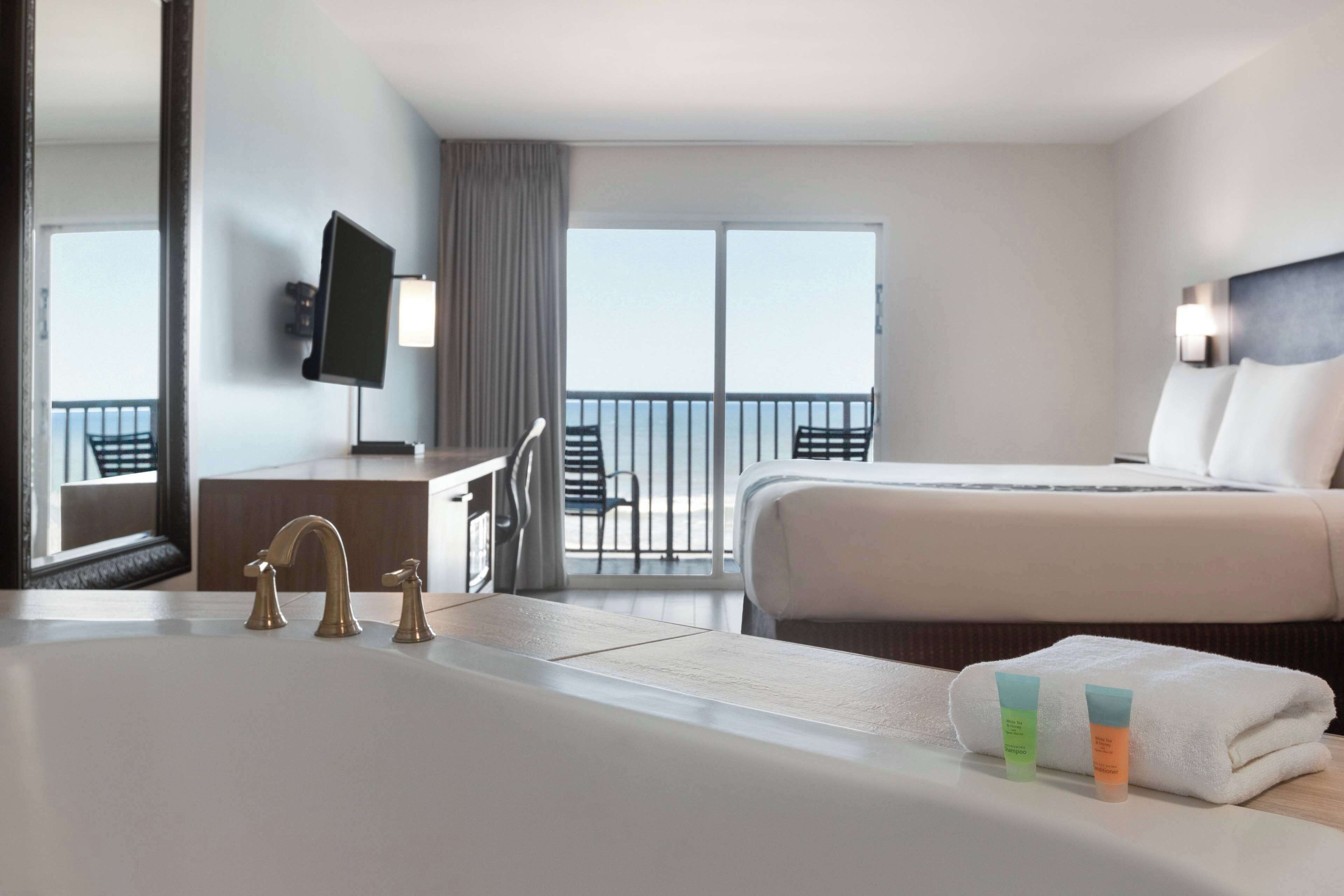 Photo - La Quinta by Wyndham Oceanfront Daytona Beach