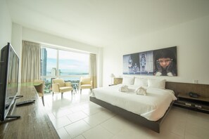 Junior Suite, 1 King Bed, Ocean View | Premium bedding, in-room safe, desk, laptop workspace