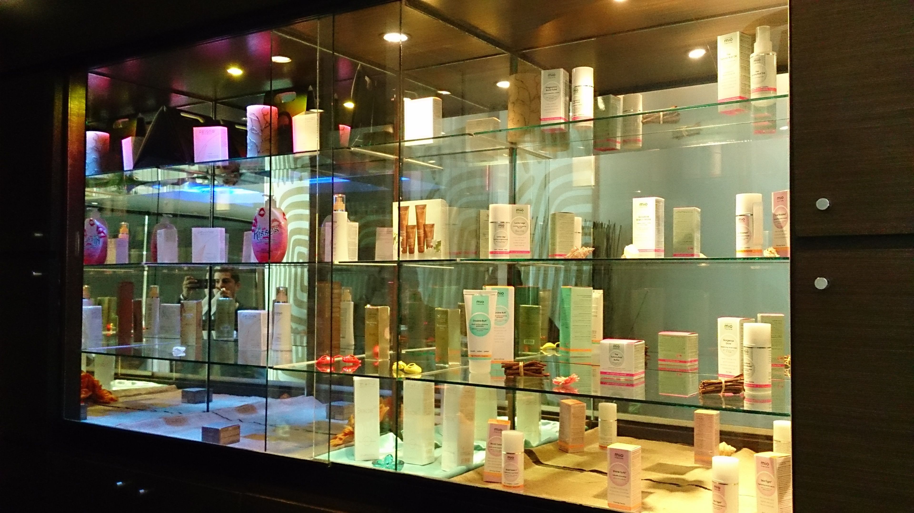 couples treatment room(s), sauna, hot tub, steam room